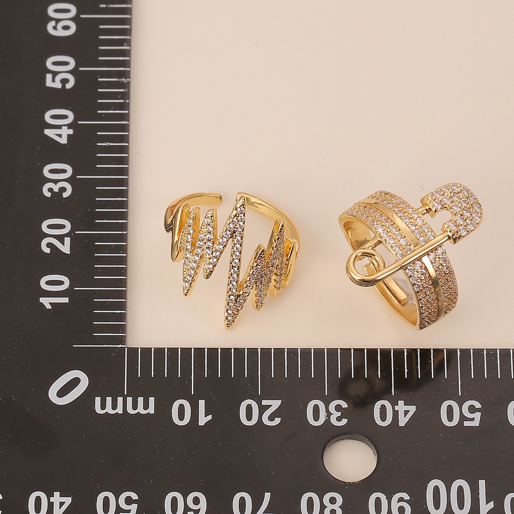 Eropa dan Amerika berlebihan perhiasan tangan pin Lightning cincin tembaga mikro bertatahkan zircon