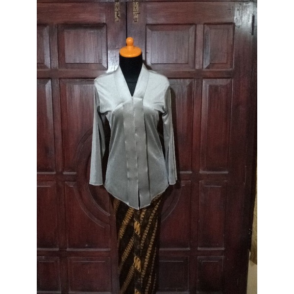 Kebaya bludru Encim /Kartini polos premium murah-Abu silver