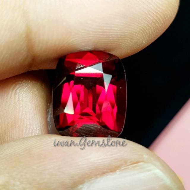 RHODOLITE GARNET