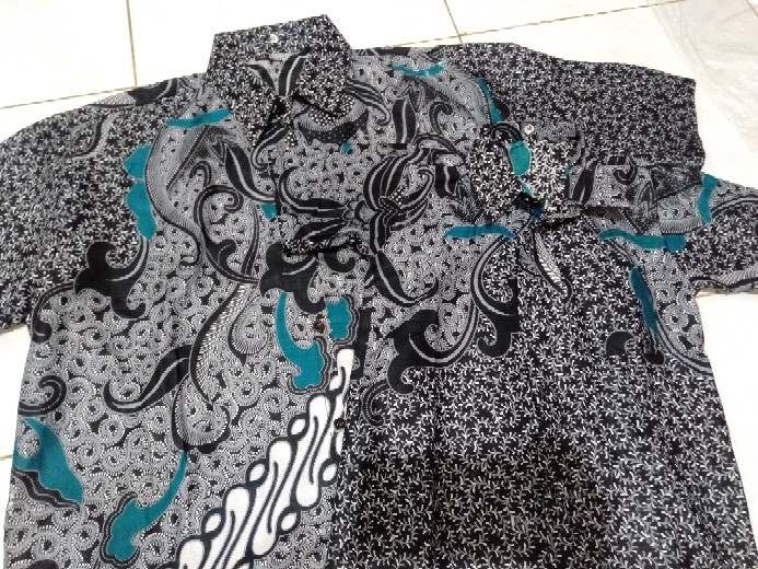Baju Batik Couple Ayah Dan Anak Cowok Motif Dimensi Abu / Baju Ayah Dan Anak Terlaris / Cod