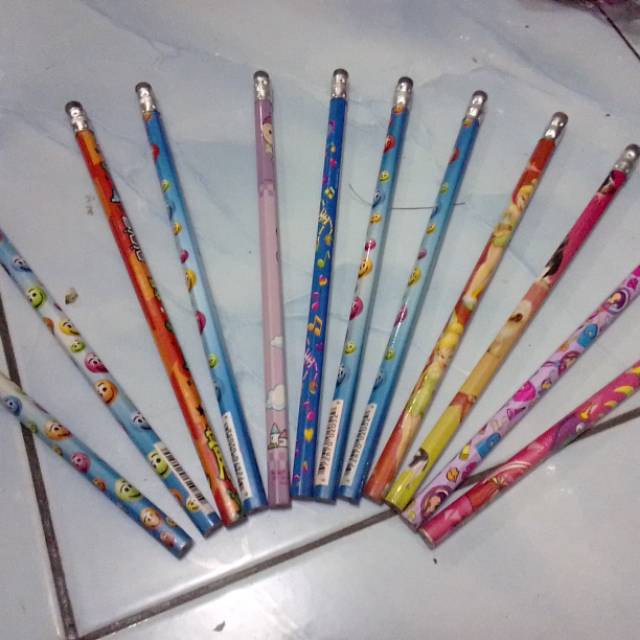 

pensil selusin