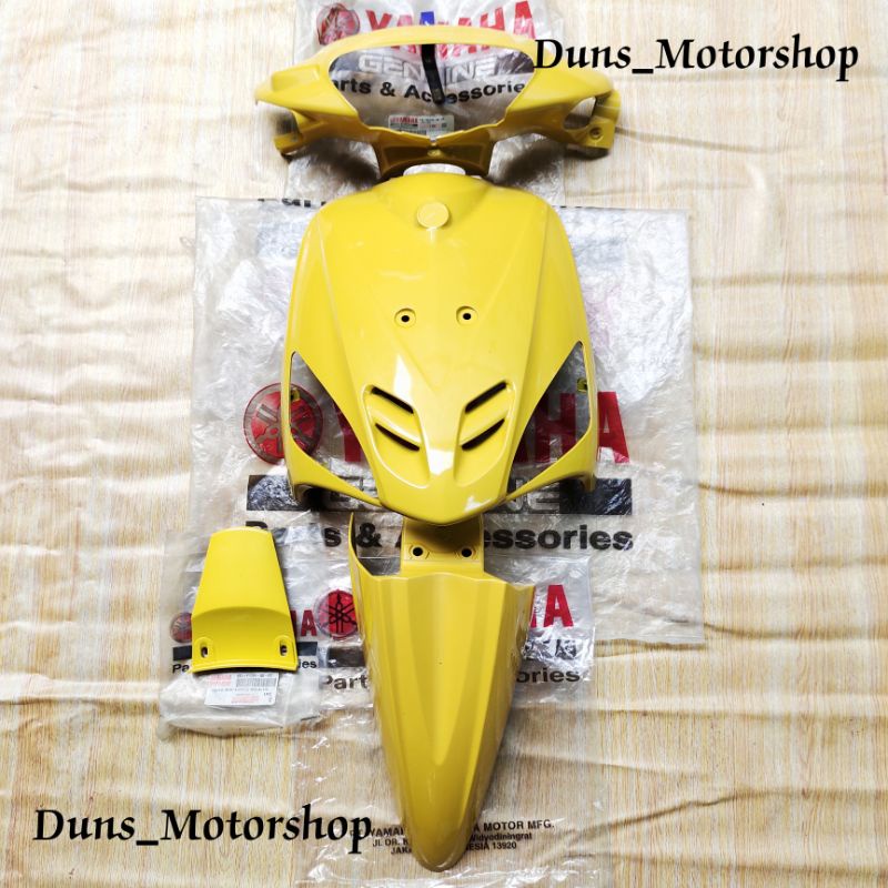 Cover body halus mio sporty 2004 warna kuning original yamaha (bagian depan dan sambungan body)