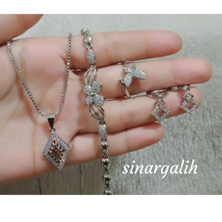 Termurah perhiasan xuping putih mewah CO31M