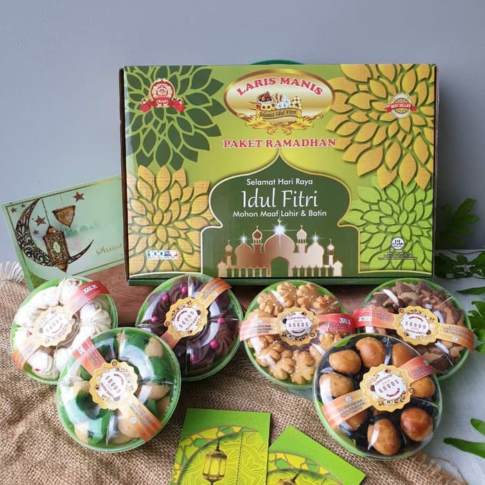 

parsel / paket kue lebaran lala manis