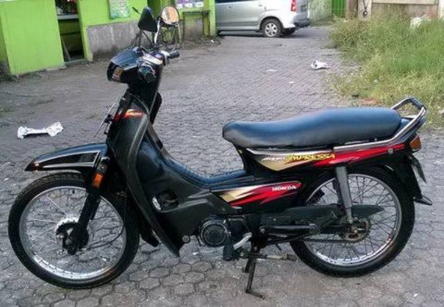 STIKER STRIPING HONDA GRAND ASTREA IMPRESSA 1998