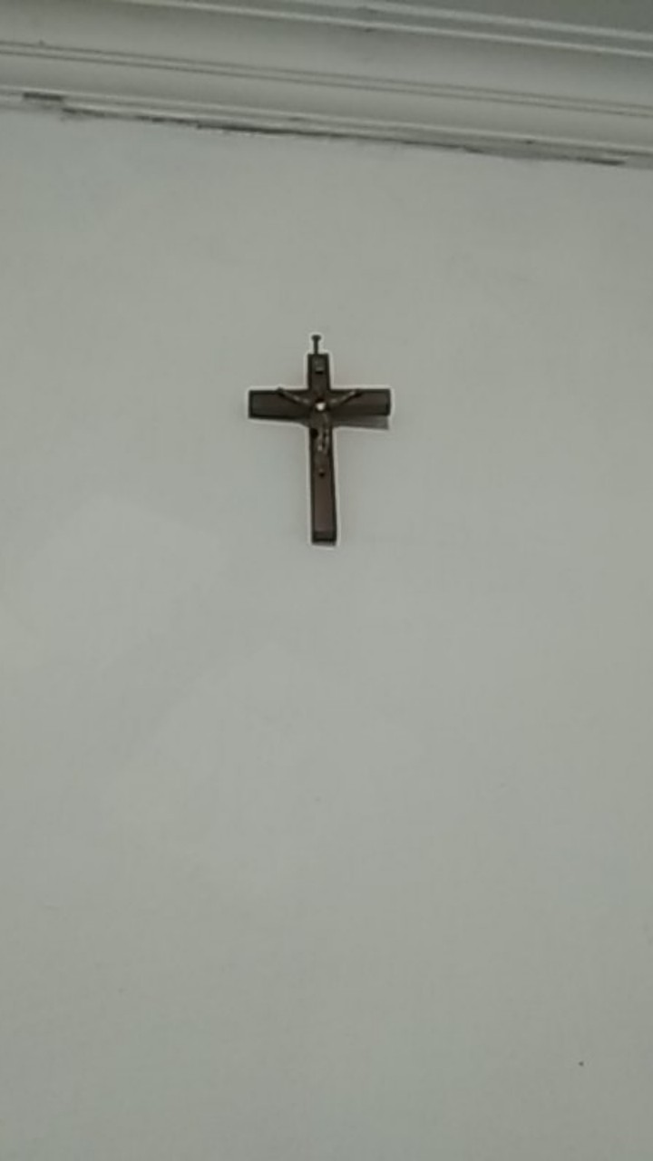 Salib Gantung Katolik Kayu Jati Mini Korpus Gold 15cm - Salib Katolik - Salib Kayu -dekorasi Dinding