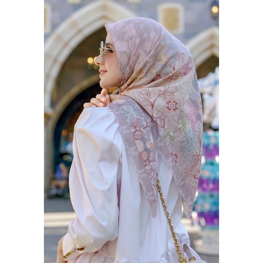 Buttonscarves x Disney The Dream Park Series