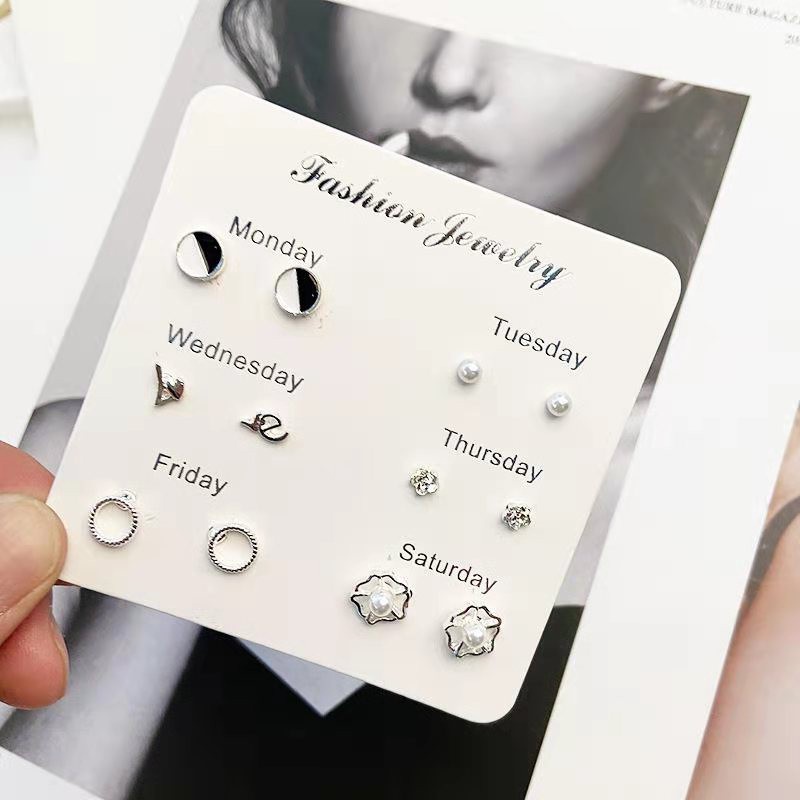 6 Pasang Anting Tusuk Simple Kreatif untuk Wanita