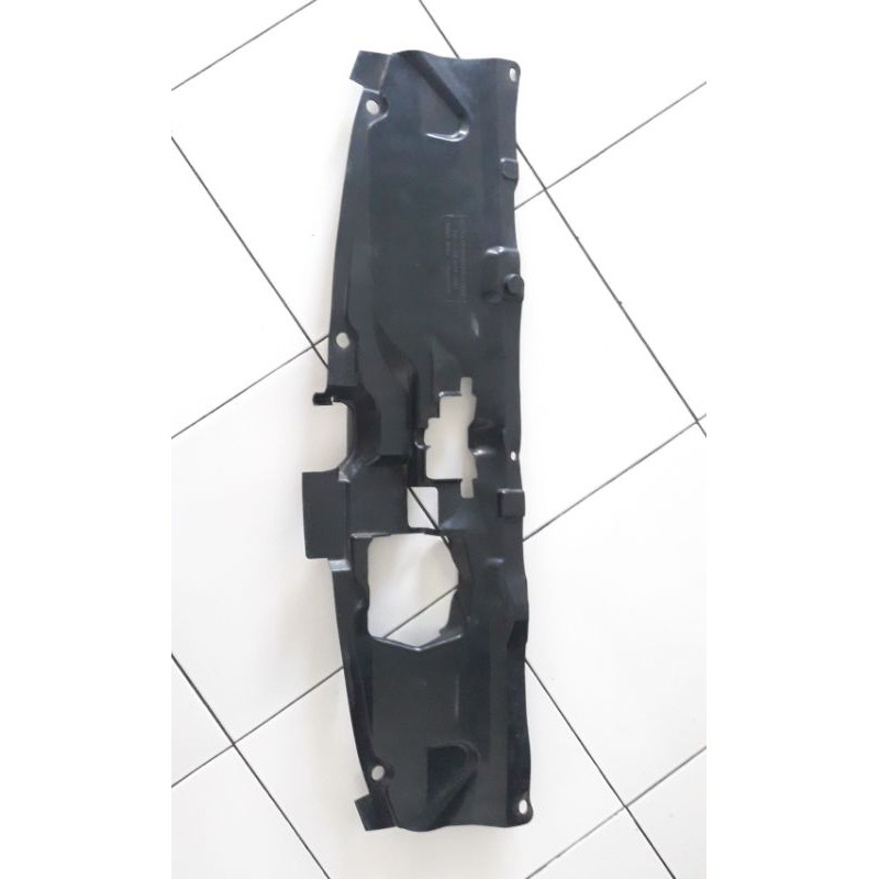 tutup cover radiator mazda lantis
