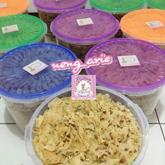 

peyek kacang campur rebon