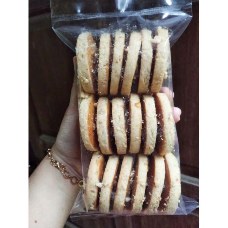 

kue kacang original