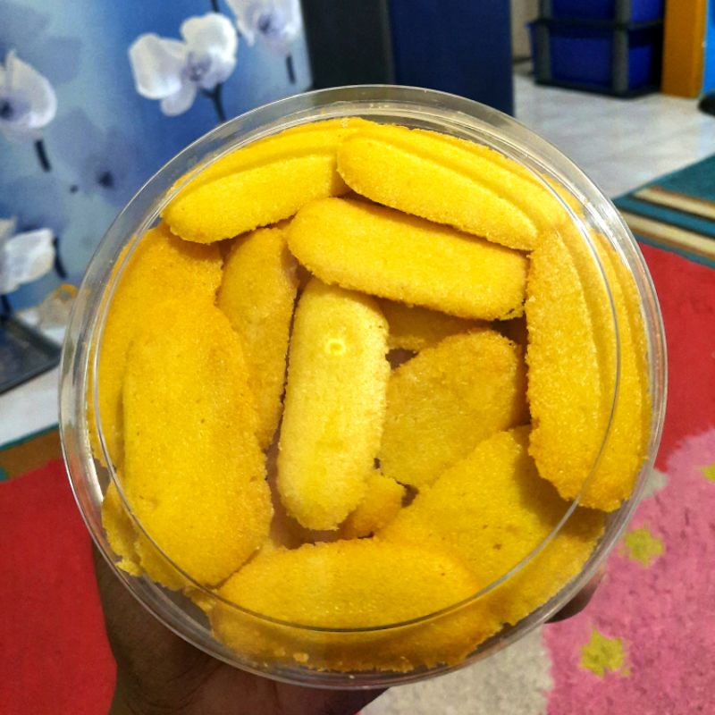 

kue lidah kucing
