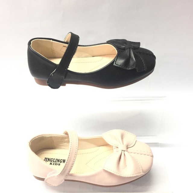 

Wnd art: 803-1 Colour : Black & Cream Size : 31-36