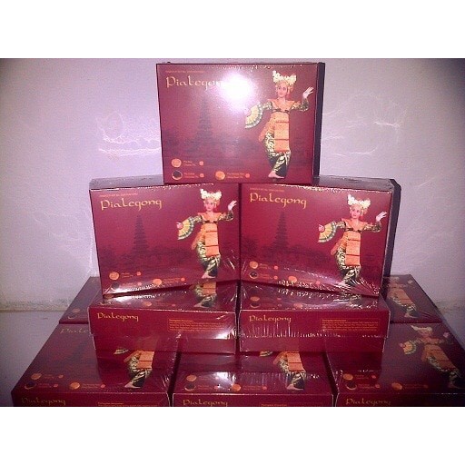 

Grosir Pia Legong Khas Bali Paket 10 Box Rasa Mix dan Coklat