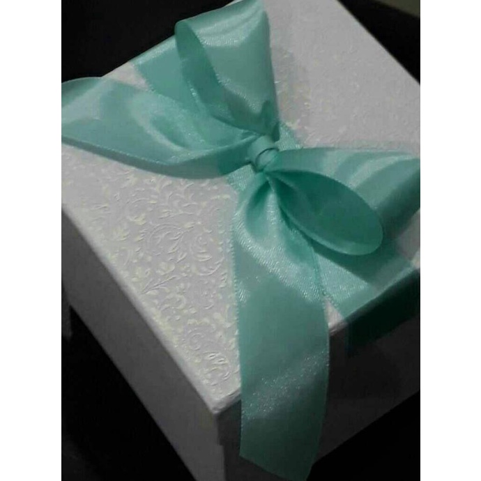 

[COD] Gift box / Kotak Kado / Kotak Kemasan. Bisa custom. Harga Promo. [COD]