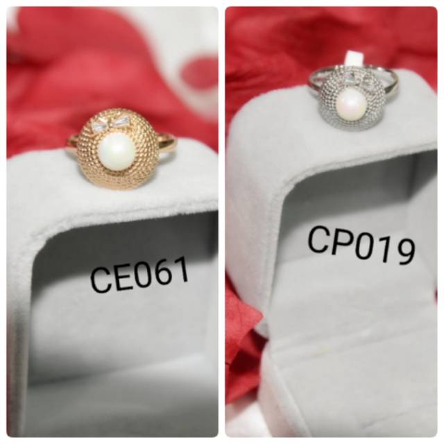 Cincin Emas Xuping Berputar Mt Topi CE061