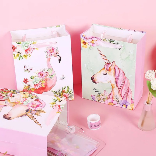 

Kantong Suvenir / Paper Bag Glitter Unicorn&Flamingo