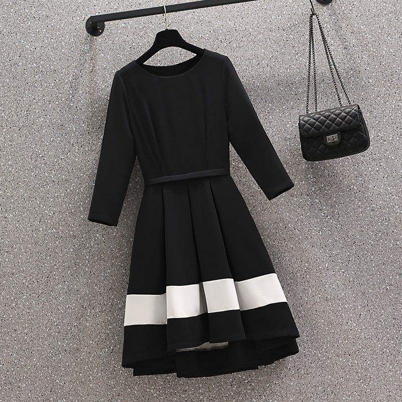 Large women's winter suit women's 2021 new short knitted cardigan with slim waist dress two-piece su