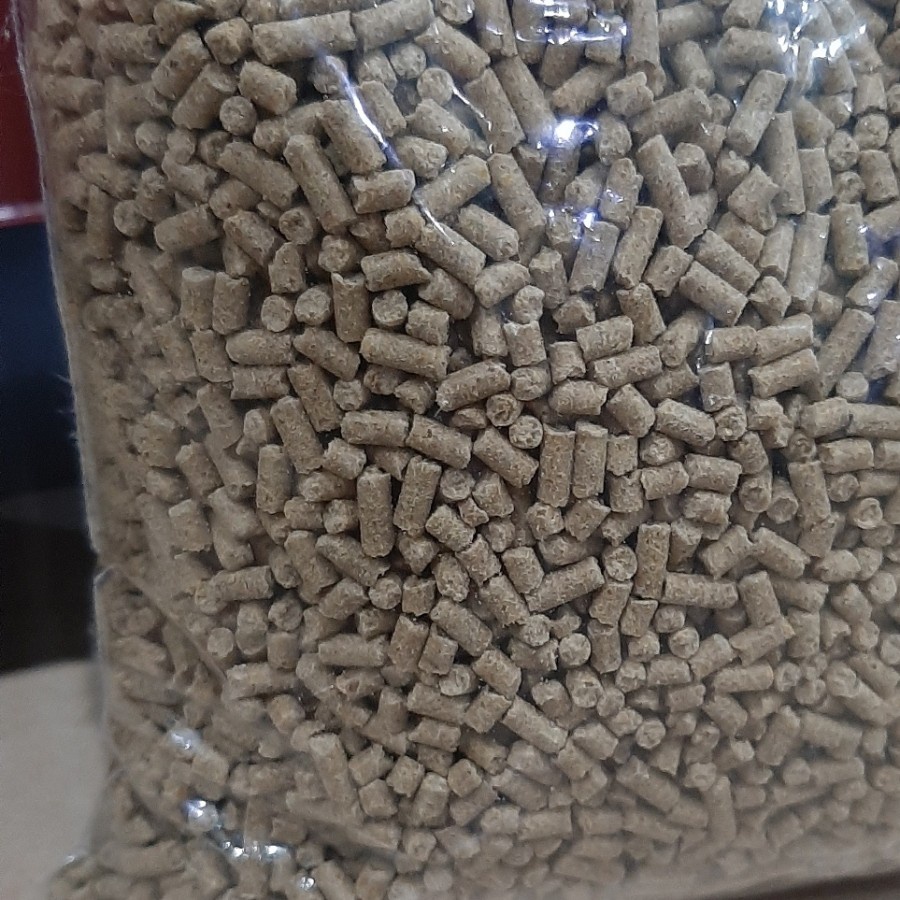 Per 1Kg Pur Babi 551 HI-GRO Vour Babi 551 HI-GRO Pakan Komplit Butiran Makanan Ternak Ayam Pedaging 