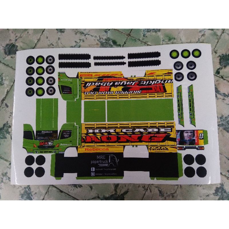 Lembaran Papercraft Truk Oleng Hino Ranger 500  Modifikasi Mboiss