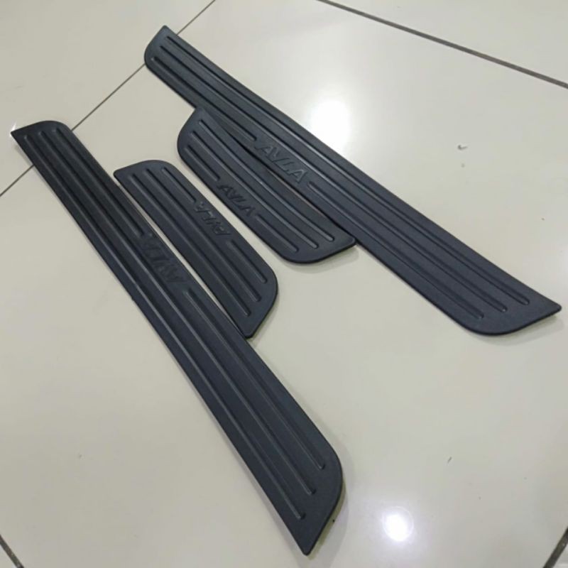 silplate sill plate INJAKAN samping PINTU MOBIL daihatsu ayla PLASTIK ABS HITAM cream crem