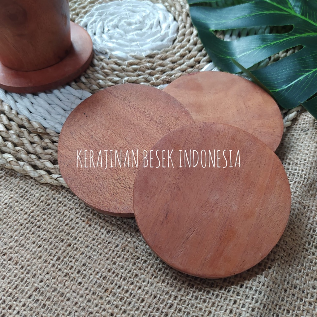 TATAKAN GELAS BULAT KAYU MAHONI// Tatakan minum// Alas gelas// Kerajinan kayu// Tatakan kayu