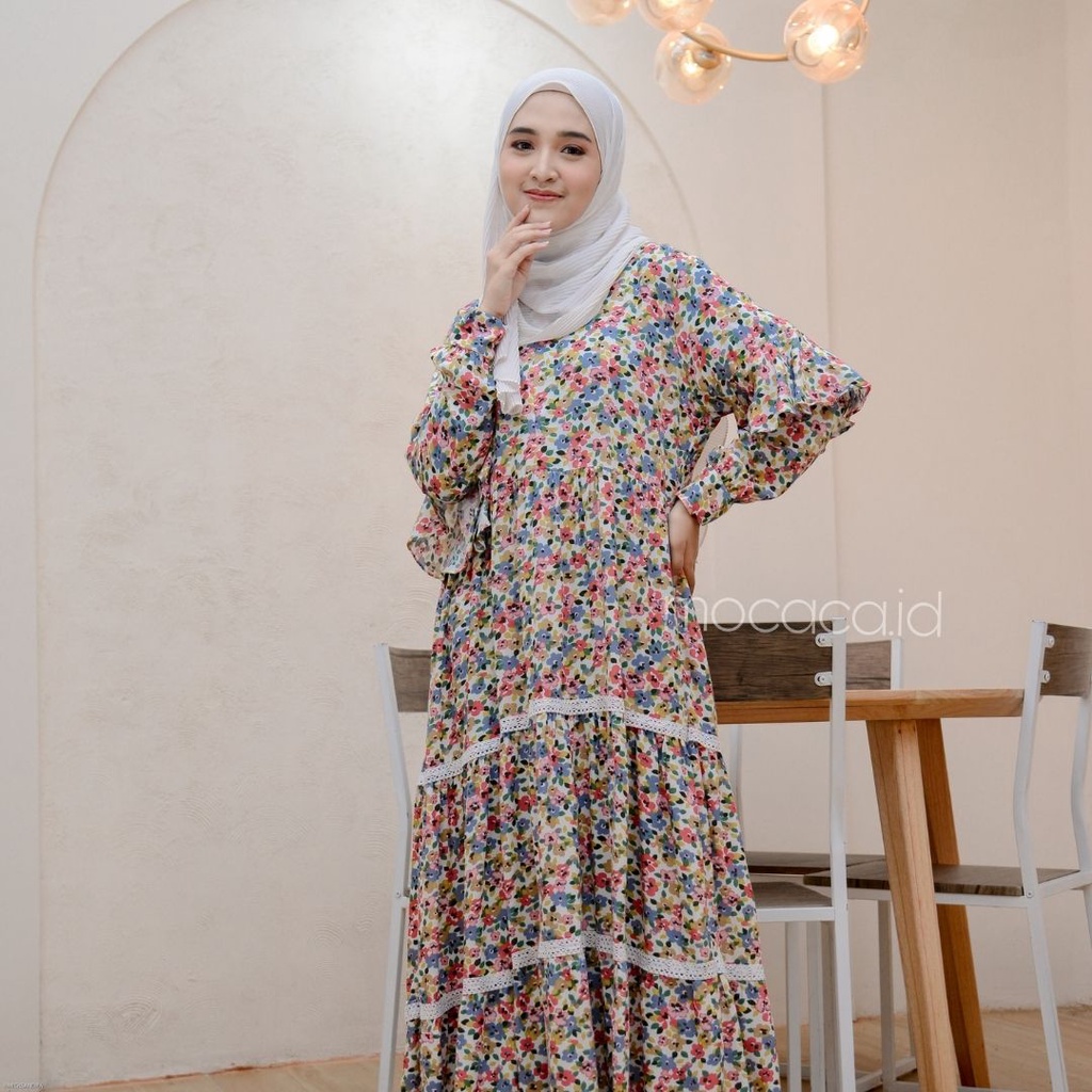 Dress Katun Rayon Premium Motif bunga kecil Aesthetic dengan aksen renda kecil yang simple busui friendly