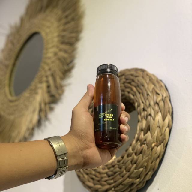 

Madu Tak Gentar (Madu Hutan Ternak Murni dan Alami)