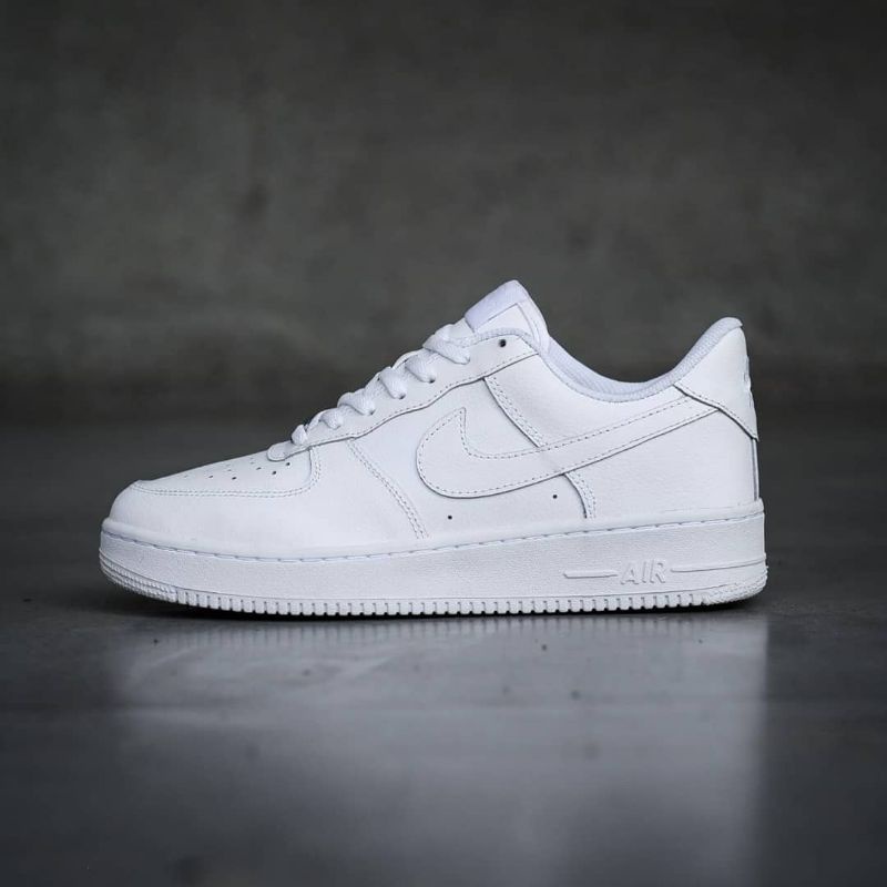 NIKE AIR FORCE ONE