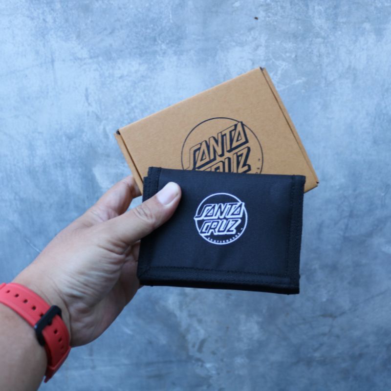 Dompet pria trifold gaines santa cruz dengan strap