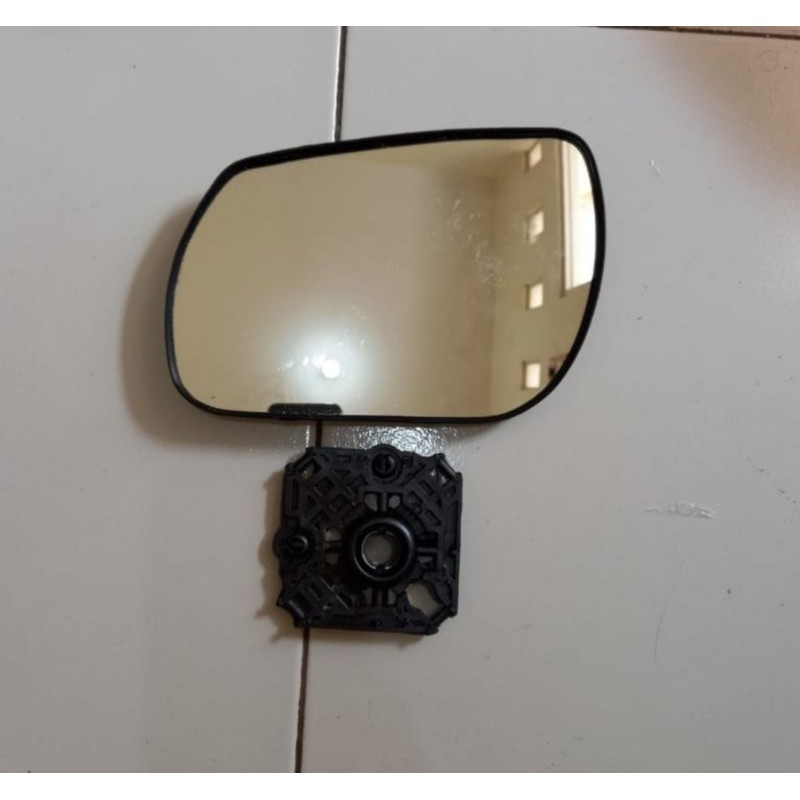 Kaca+breket Spion Xenia vvti 2001-2011  kiri