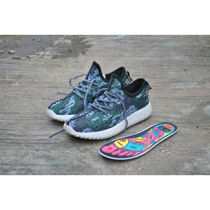 Terlaris {jso} SEPATU ADIDAS YEEZY SIZE WANITA./ SEPATU JOGING /SEPATU GYM