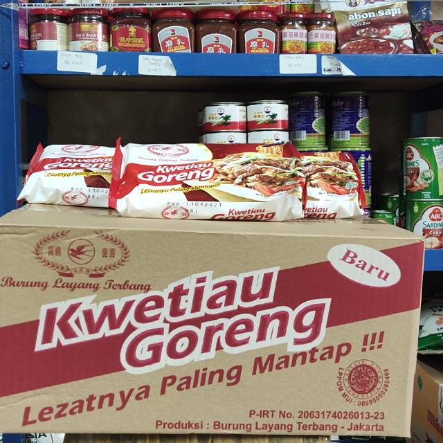 Kwetiau goreng cap burung layang // kwetiau goreng  per dus isi 20 bungkus