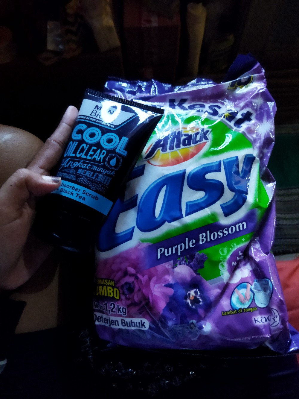 Attack Easy Deterjen 1.2 Kg Purple Blossom Romantiv Flowers Promo Murah