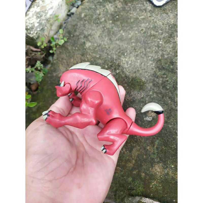 Ultimate Wildmutt BANDAI Original 