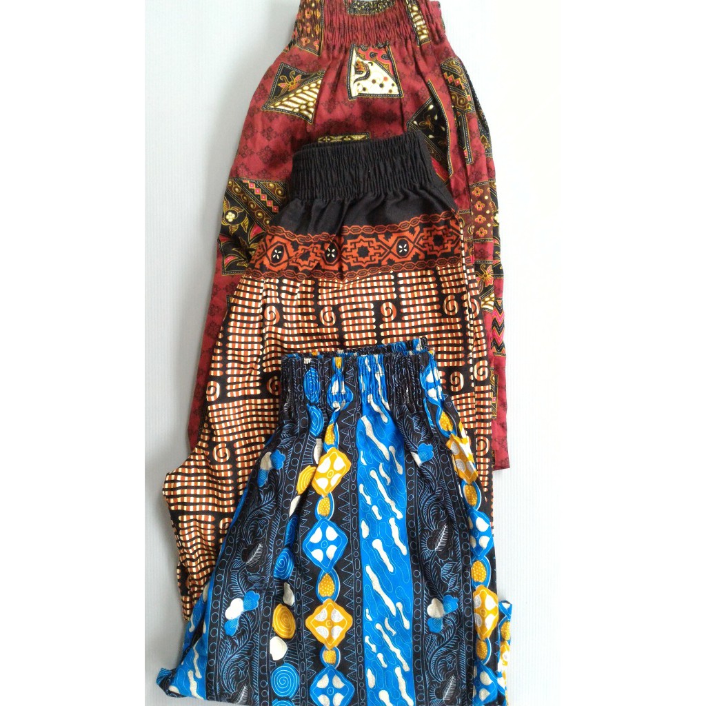 Celana Pendek Merk COLE motif Batik ORIGINAL