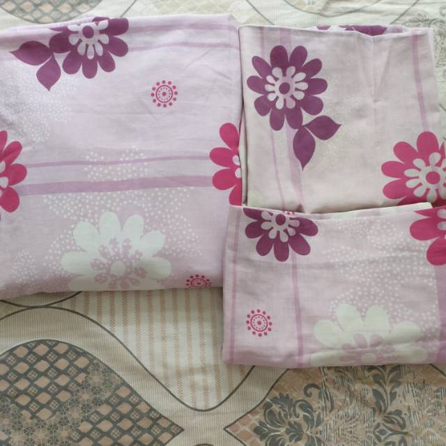 Preloved sprei seprai second