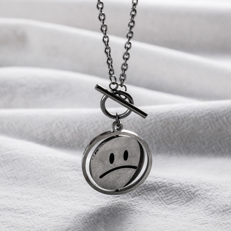 Kalung Rantai Panjang Desain Smiley Face Gaya Hip Hop