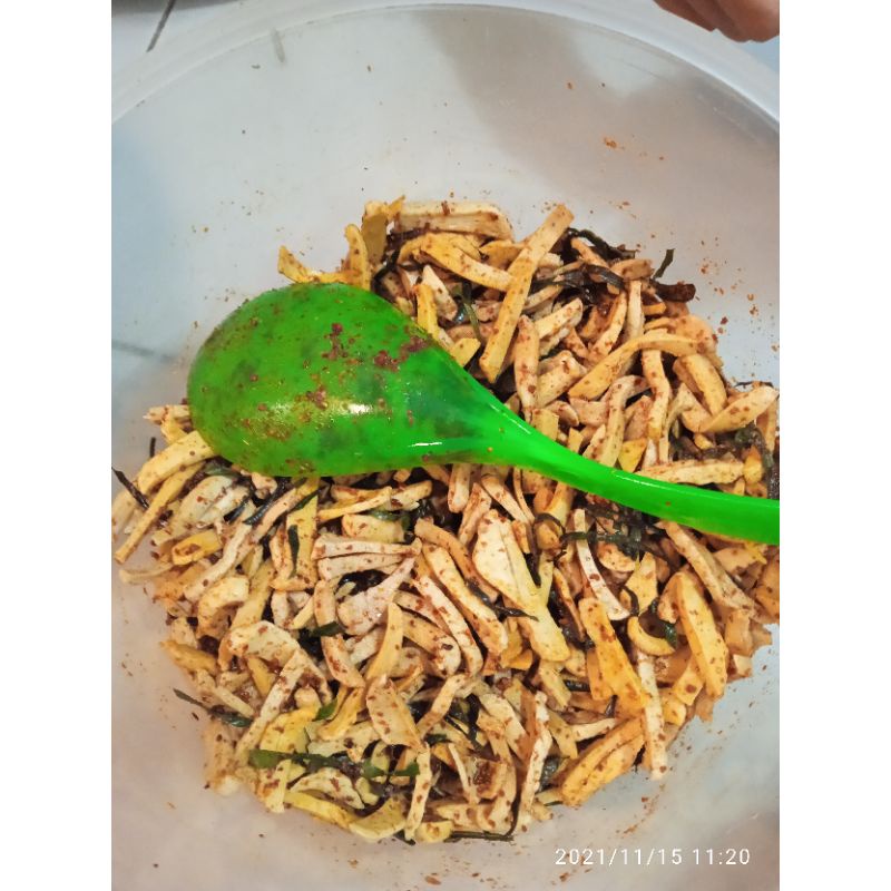 

BASRENG(BASO GORENG) PEDAS DAUN JERUK UK 75 GRM