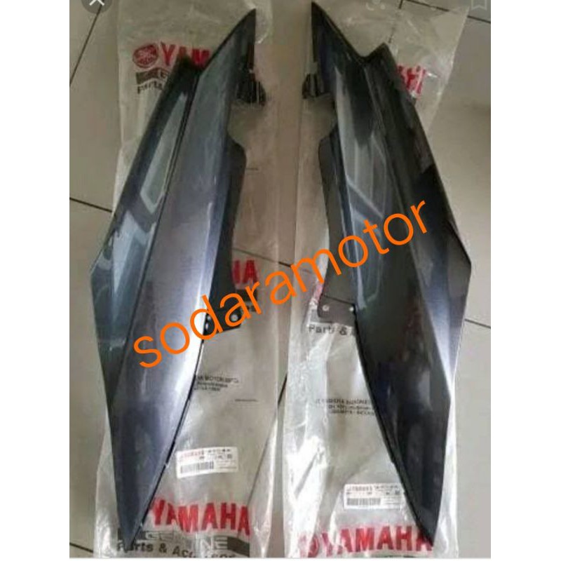 Cover side body belakang Mio soul Karbu 14D kanan kiri warna abu abu metalik original Ygp
