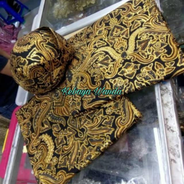 Kain Prodo dan Belangkon / Samping Batik Prodo / Sepasang Prada