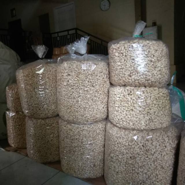 

Kacang mete mentah 1/2kg