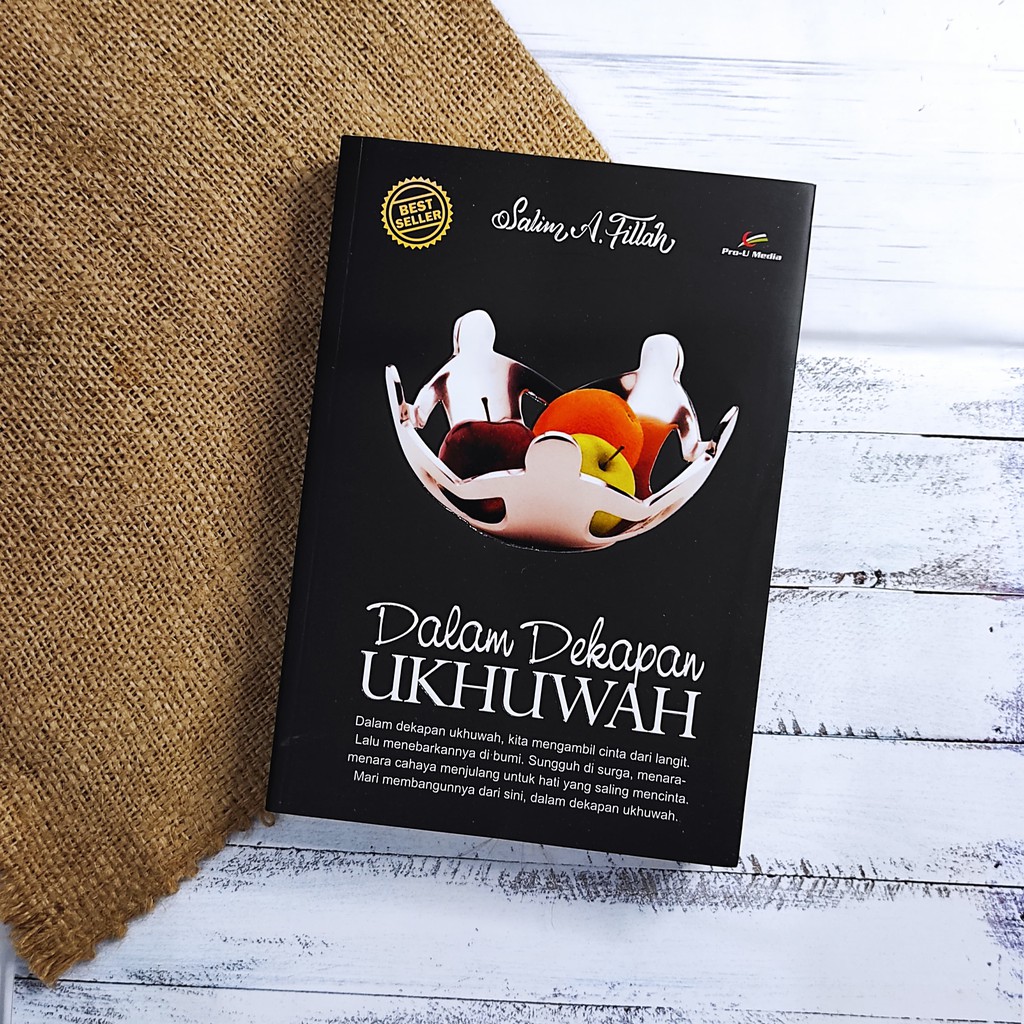 

BUKU DALAM DEKAPAN UKHWAH