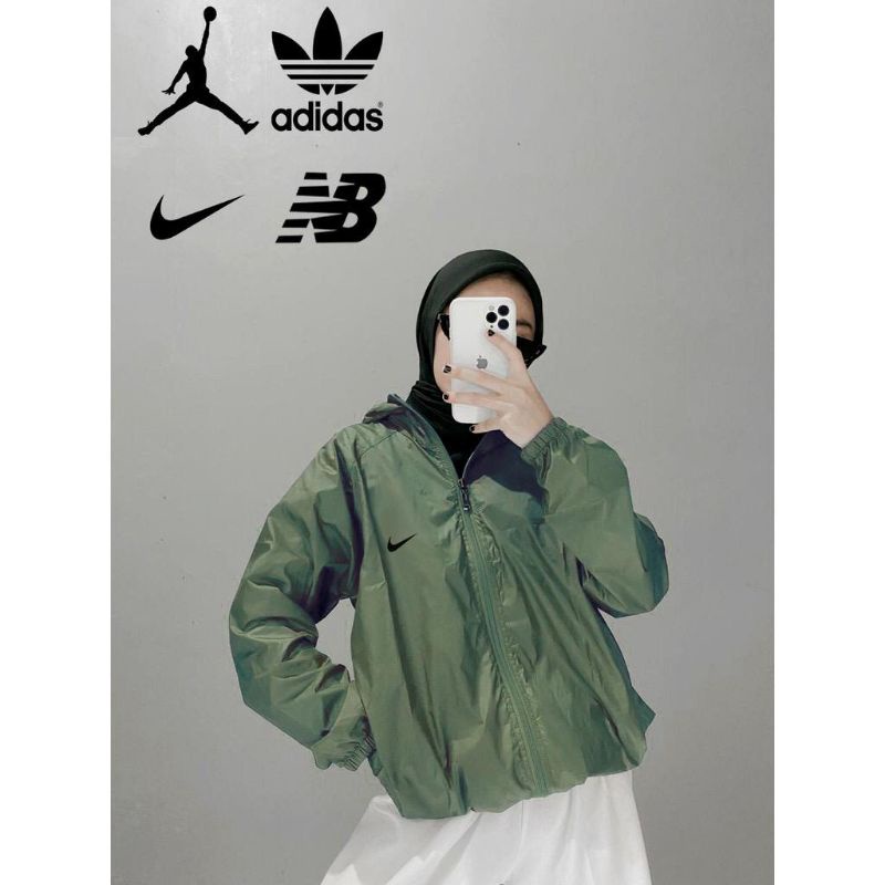 JAKET PARASUT WANITA OLAHRAGA JOGGING LARI WATERPROOF