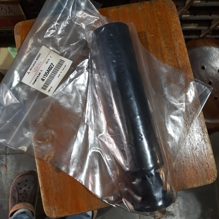 damper shock belakang mitsubishi mirage asli original