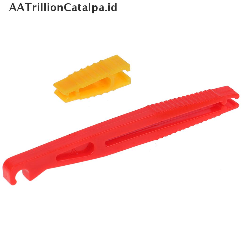 (AATrillionCatalpa) 2pcs / set Klip Penarik Sekring Mobil Mini