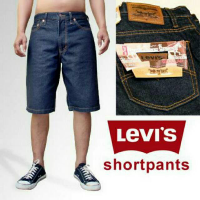 Celana pendek levis
