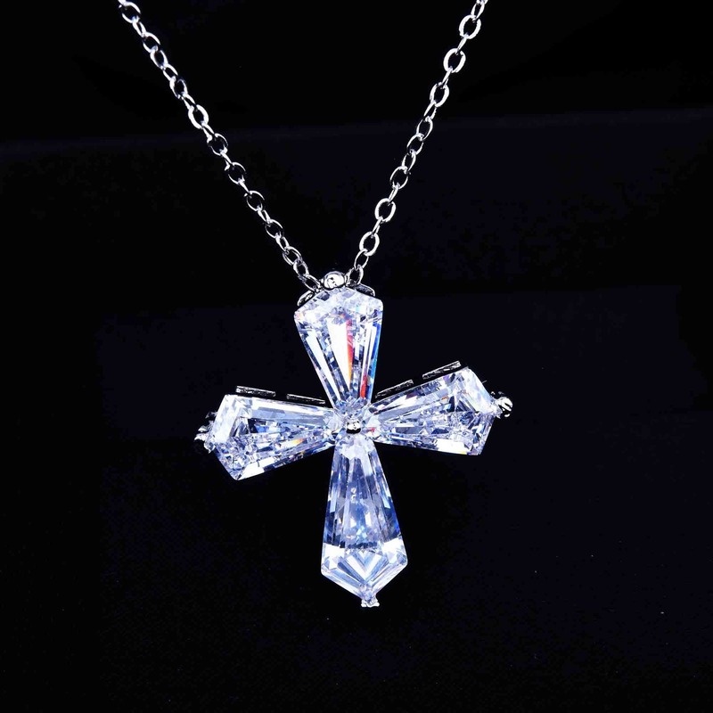 Luxury Super Flash High Carbon Diamond Cross Necklace