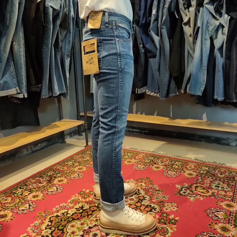 Wrangler vegas skinny L.T Blue