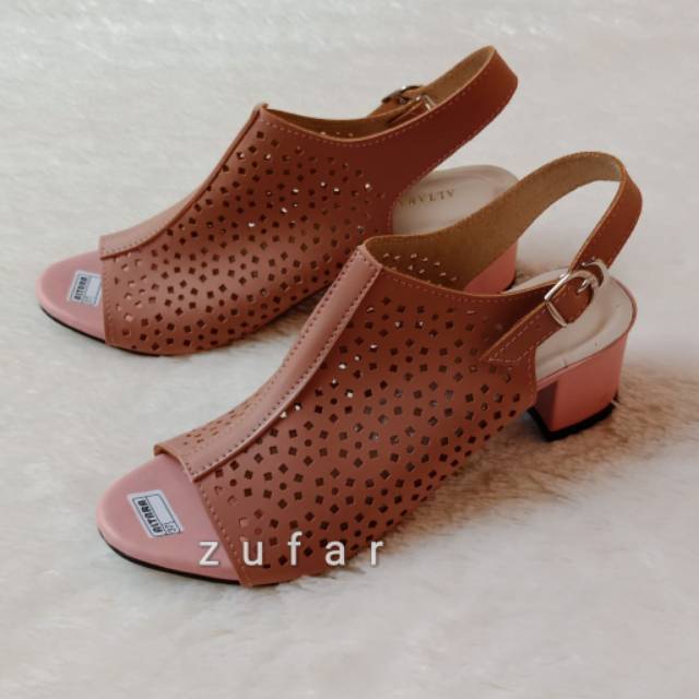 Alifa Chunky Heels (LSR-01)